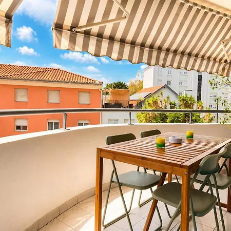 La Terrasse Bleue-parking Couvert-2 Min Plage-juan Les Pins Апартаменты